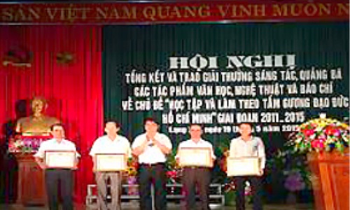 Đảng bộ tỉnh Lạng Sơn đẩy mạnh học và làm theo tấm gương  Bác Hồ